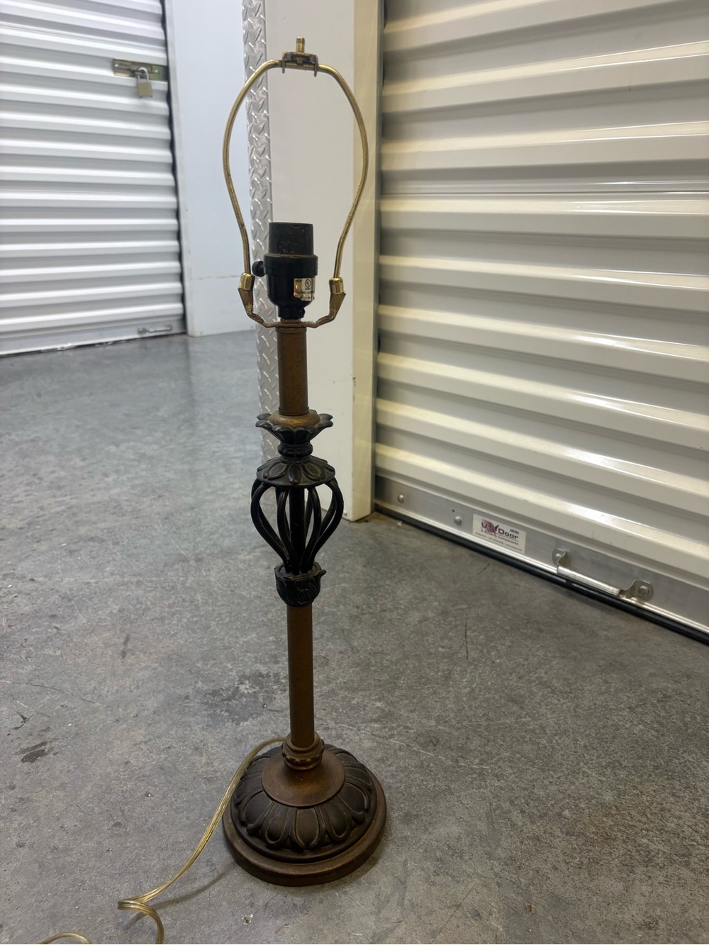 Vintage Style Ornate Lamp